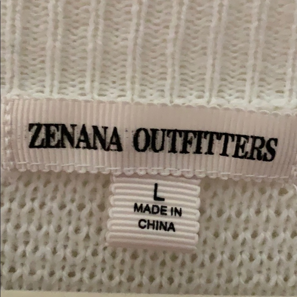 WHITE SWEATER - Picture 3 of 3